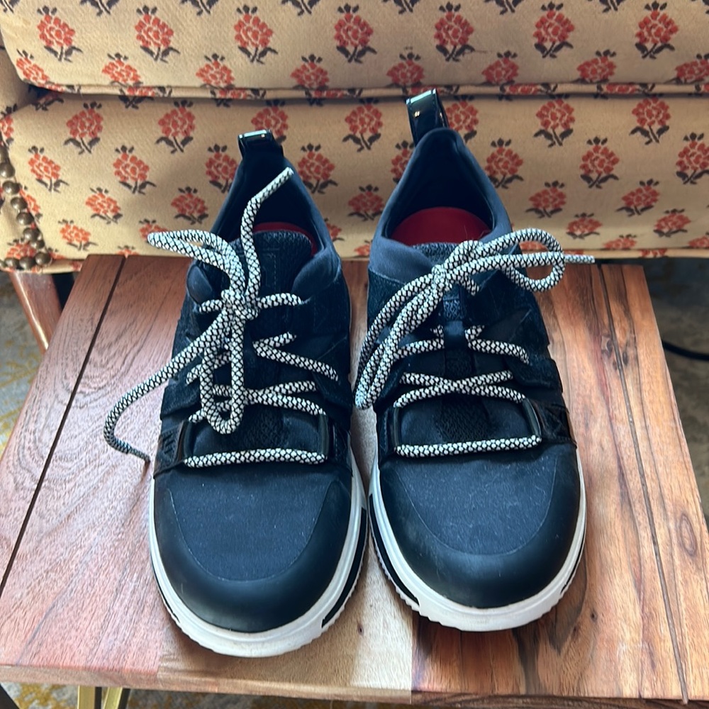 Black Carita FitFlop sneakers